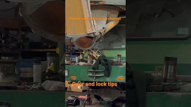 Big Bad Key Truck Repair Shop смотреть онлайн