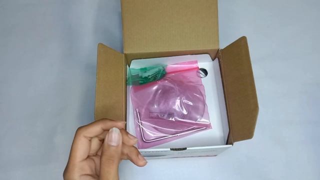 Unboxing Camera Hikvision DS-2CD1121-I смотреть онлайн