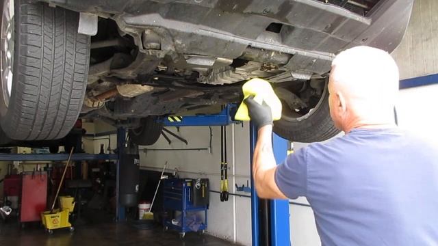 Change Transmission Fluid 2008 Honda CRV , 2.4L, Automatic смотреть онлайн