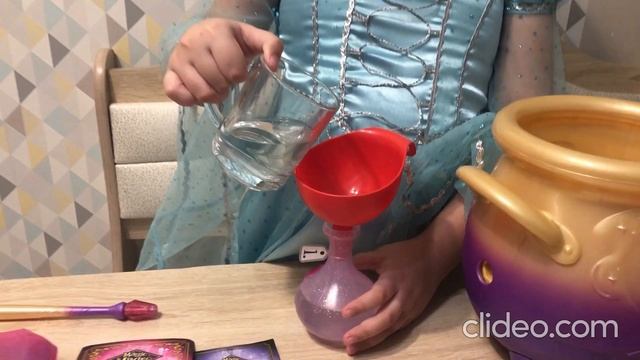 Распаковка долгожданного подарка, волшебный котел Magic mixies смотреть онлайн