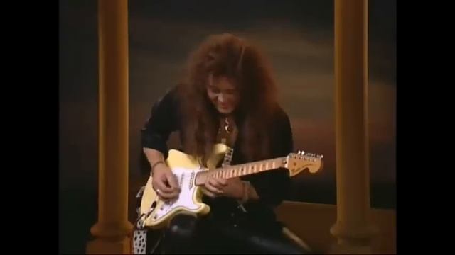 Yngwie Malmsteen - Arpeggios from Hell смотреть онлайн