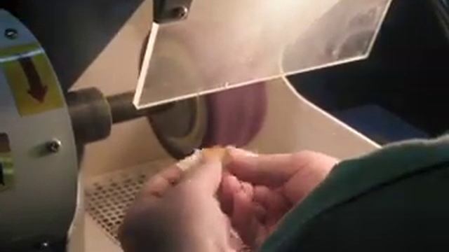 шлифовка янтаря.AVI смотреть онлайн