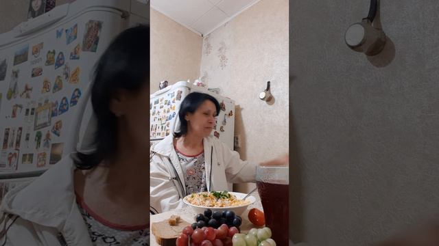 салат: " Килька в томате". смотреть онлайн