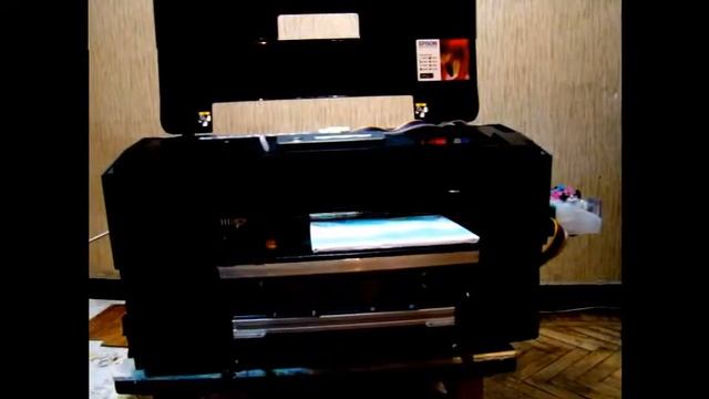 Образец работы планшетного принтера на базе Epson R1900 смотреть онлайн