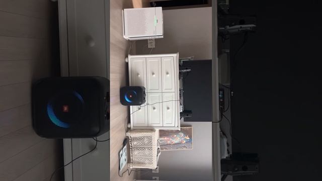 Jbl partybox encore with HARMAN speakers смотреть онлайн