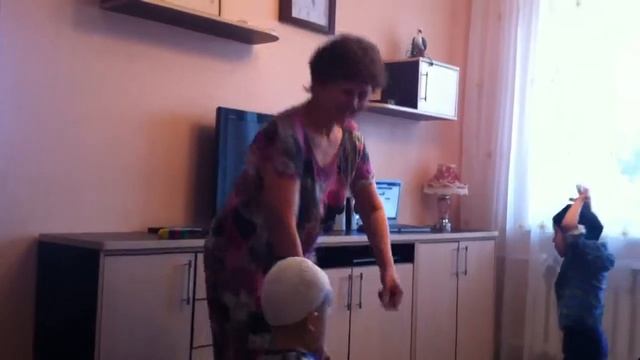 У бабушки с дедушкой смотреть онлайн