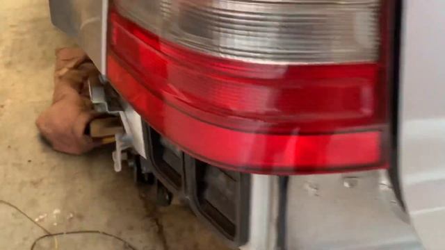 Ремонт W 163 ( 3 часть ) удаление ржавчины и антикоррозийные работы смотреть онлайн