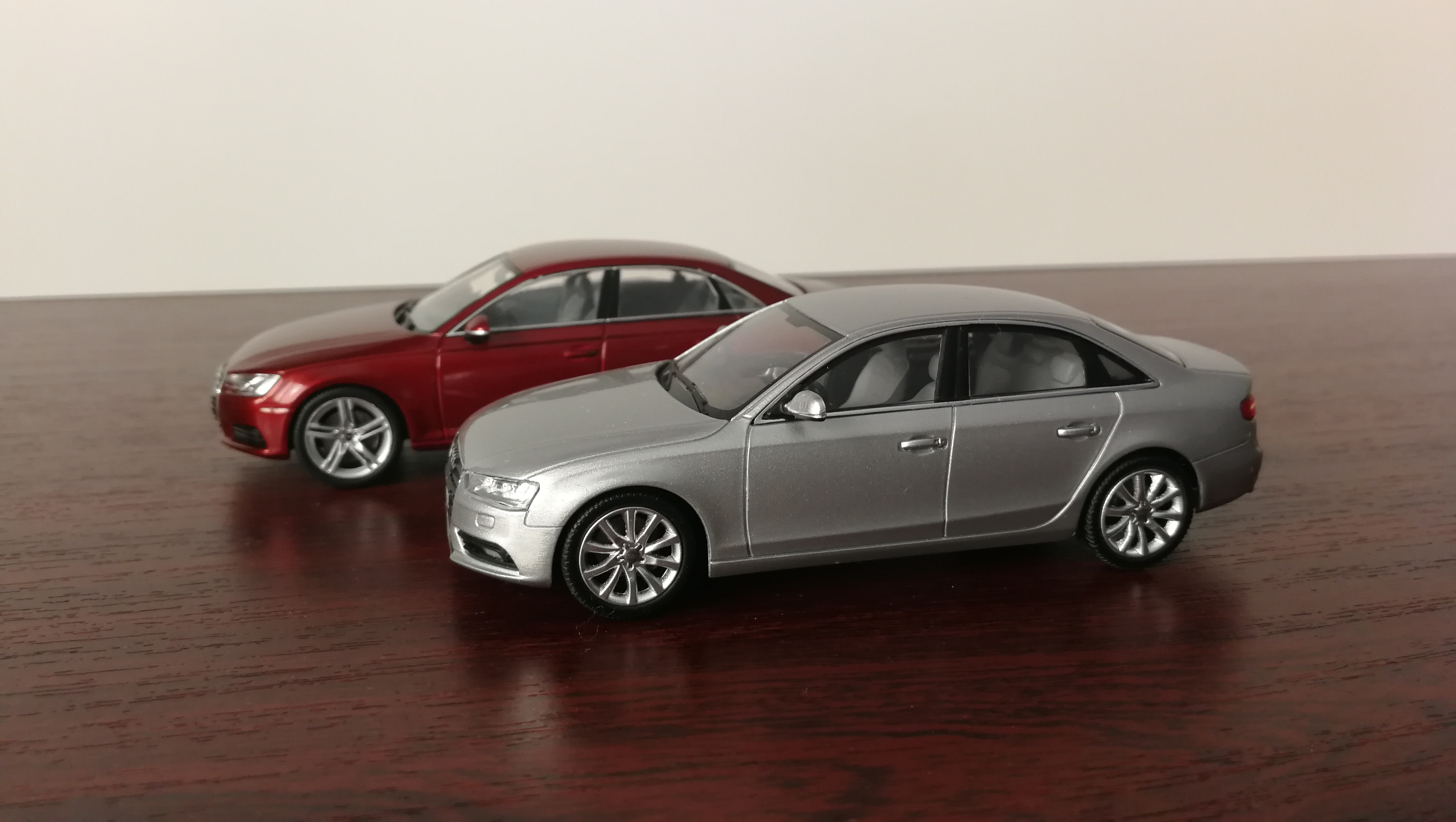 1/43 Audi. Audi A4 (B9+B8).