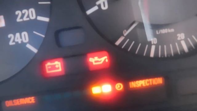 BMW E34 M20B20, проблема с нерабочим тахометром, расходомером, Oil service и Inspection решена))) смотреть онлайн