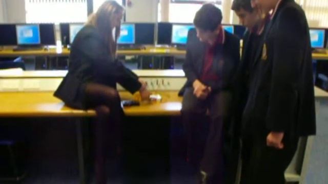 Charging Our Car Using A DC Supply смотреть онлайн