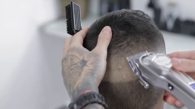 HOW TO DO A HIGH SKIN FADE, STEP BY STEP FOR BEGINNERS!!! 2K21 смотреть онлайн