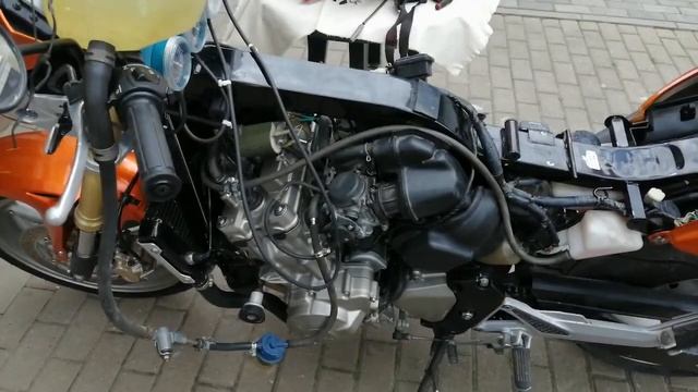 Honda CB 600F Hornet,синхрониация карбюраторов. смотреть онлайн