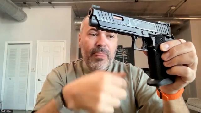 Русский в Америке показал своё оружие, рассказал про законы, BLM и стрельбу в Техасе (часть 1) смотреть онлайн