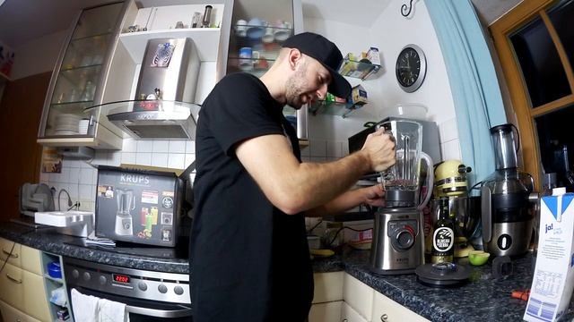 Kochen mit MrMike - Mein neuer Mixer - Mein altbewerter Shake смотреть онлайн