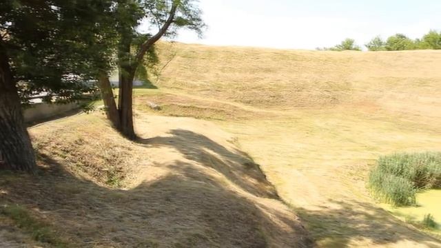 В БРЕСТСКОЙ КРЕПОСТИ НЕТ ОБВОДНОГО КАНАЛА смотреть онлайн