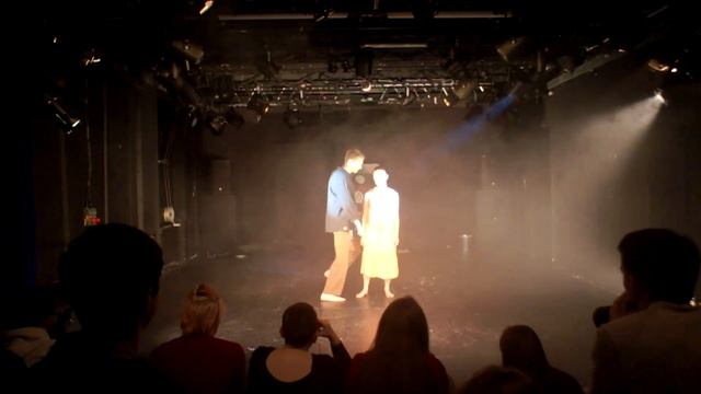 Спектакль ШЛЯПА ИЗ РЫБЬЕЙ ЧЕШУИ смотреть онлайн