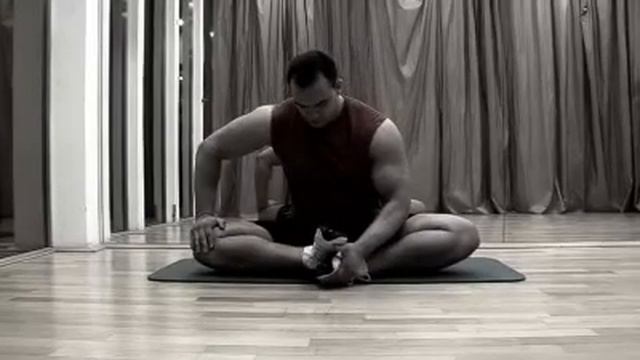 Стретчинг. Работа над гибкостью №34 - Дмитрия Смирнов смотреть онлайн