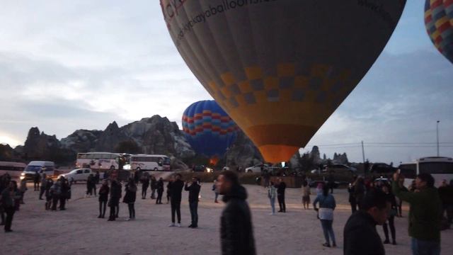 [4K] CAPPADOCIA Balloons Take Off - Flight Over Fairy Chimneys смотреть онлайн