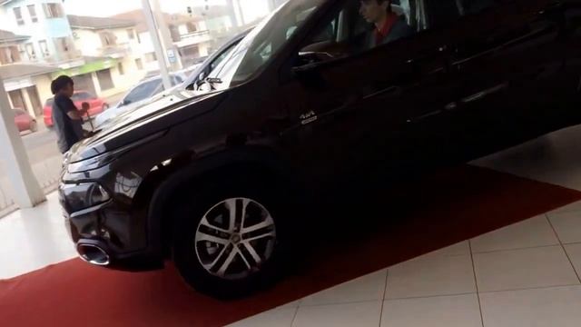 Fiat Toro Marron Horizon смотреть онлайн