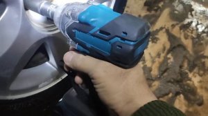 Гайковёрт с АлиЭкспресс на 18 вольт. Тест на откручивание колес легкового авто.