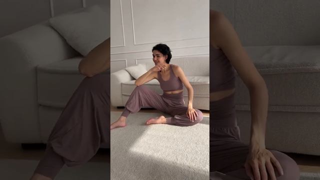 Костюм для йоги и пилатеса уже доступен в LATEL' смотреть онлайн