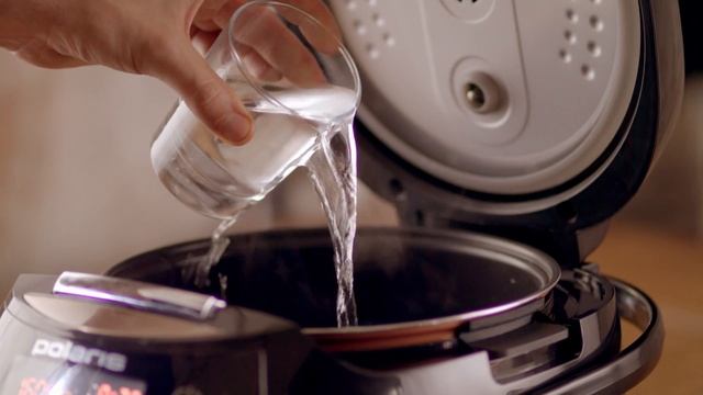 Рецепт!  Тушеное мясо с овощами в мультиварке Polaris PMC 0557AD