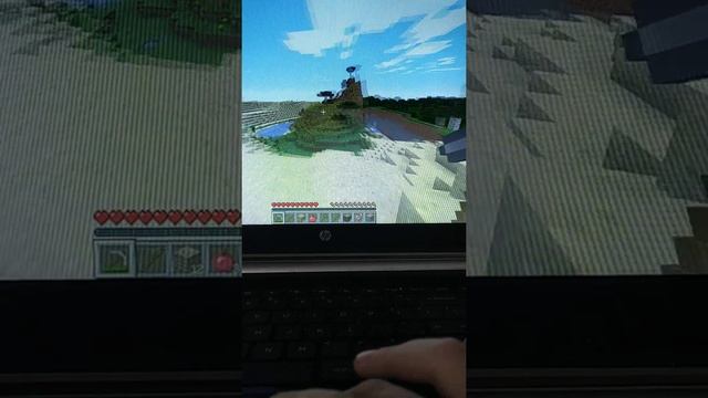 Играю в Майнкрафт на ноутбуке! смотреть онлайн