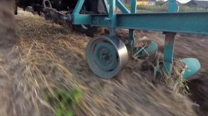 Самодельный плуг на Т25. Вспахиваем участок.