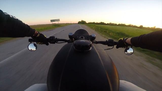 Урал кастом 650 vs Honda CBR 1000F на 120км/ч смотреть онлайн