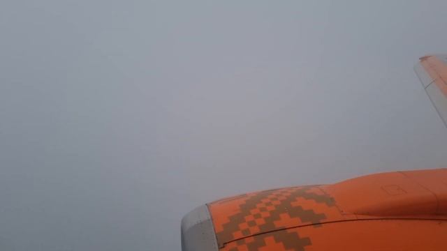 Красивая посадка самолета в Пулково. За окном волшебное солнце и облака! Приятного просмотра )) смотреть онлайн