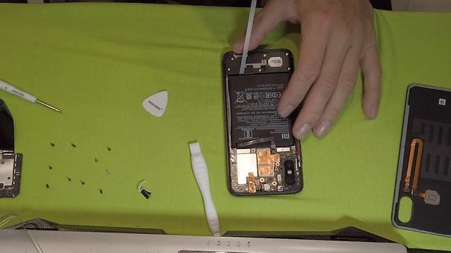 Замена аккумулятора / батареи Xiaomi Mi8 смотреть онлайн