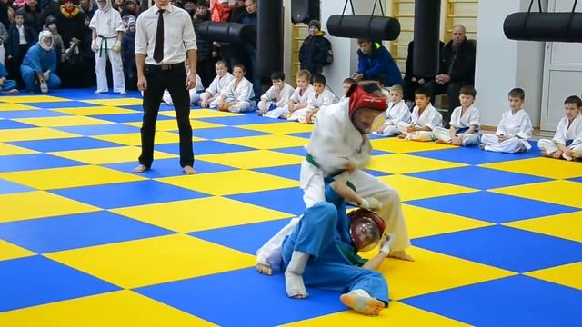 Воспитанники отделения кудо на открытии реконструированного Тобольского СК "Тигренок" смотреть онлайн