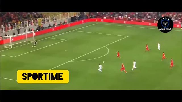 Merih Demiral | Legandry Defensive Skills смотреть онлайн