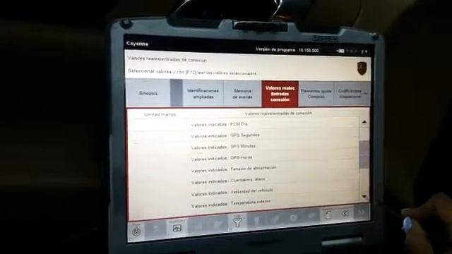 Como medir el aceite en Porsche смотреть онлайн