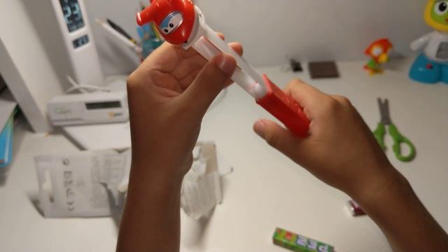 Открываем игрушки. Конфеты pez смотреть онлайн