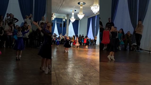 ??? София #4years Вальс смотреть онлайн