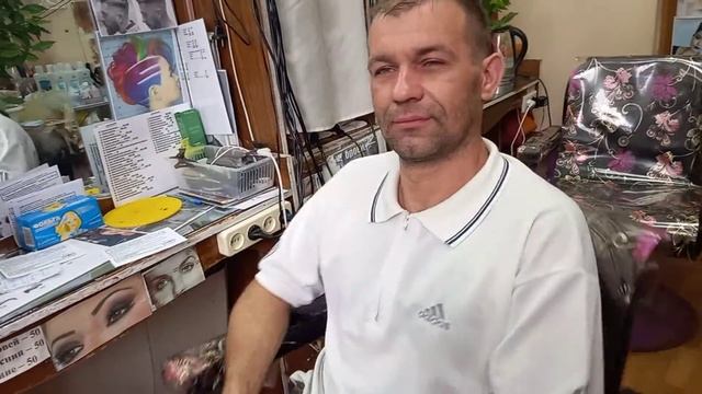 Постриглись под Спортивную Канадку с челкой. смотреть онлайн