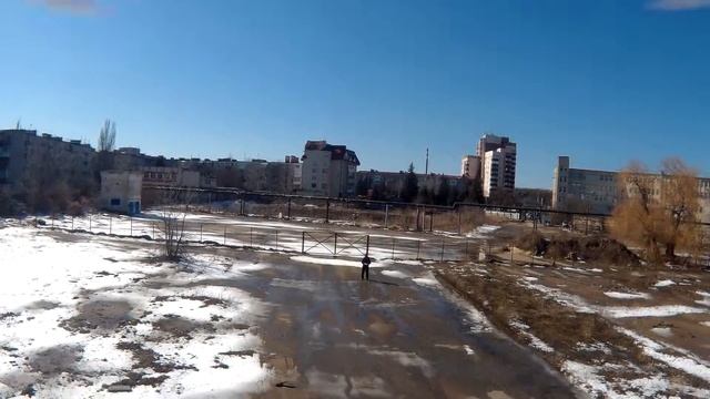 Полёт квадрокоптера над заброшенным автопарком. Ставрополь. #2 смотреть онлайн