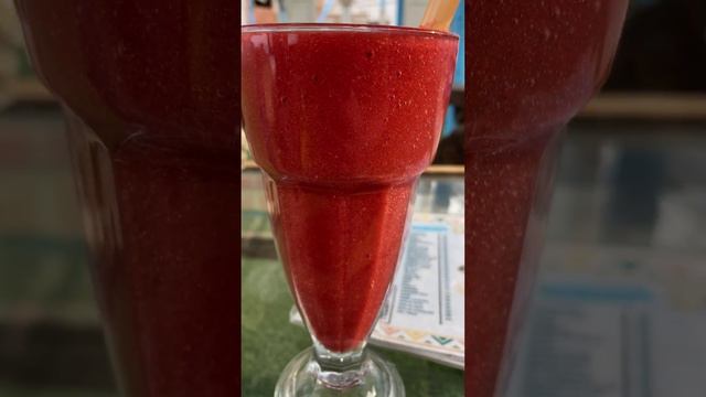 Хижина у моря