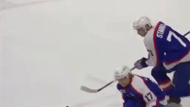 Потрясающий гол Игоря Ларионова младшего👏