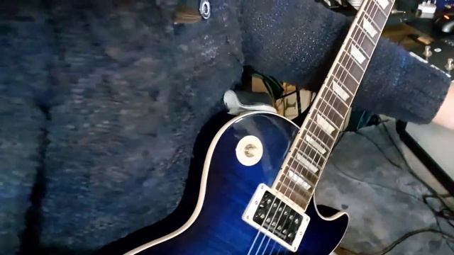 Gear Review: Gibson Les Paul Standard 2018 - bluesy and in cobalt blue! смотреть онлайн
