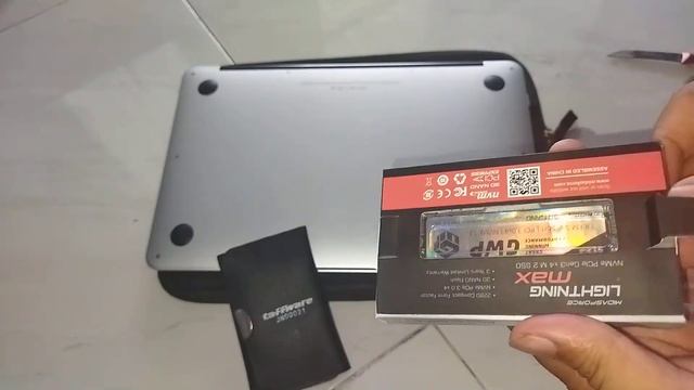 Unboxing SSD For MacBook Air 2013 - I Replace With A New 512 GB
