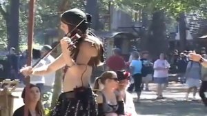 Девушка Классно Играет На Скрипке На Улице (Уличные музыканты)