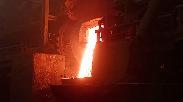 Норникель Норильск. слив шлака из печи смотреть онлайн