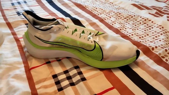 КАК СТИРАТЬ КРОССОВКИ // ВЕРДИКТ NIKE ZOOM GRAVITY // РВУТСЯ ЛИ ОНИ НА ИЗГИБАХ? // РЕАЛЬНЫЙ ОТЗЫВ смотреть онлайн