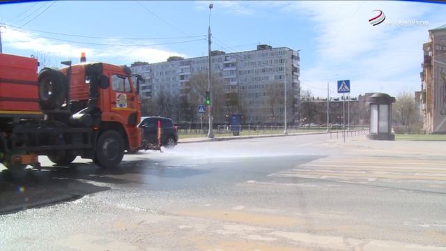 В Серпухове после зимы моют дороги и тротуары смотреть онлайн
