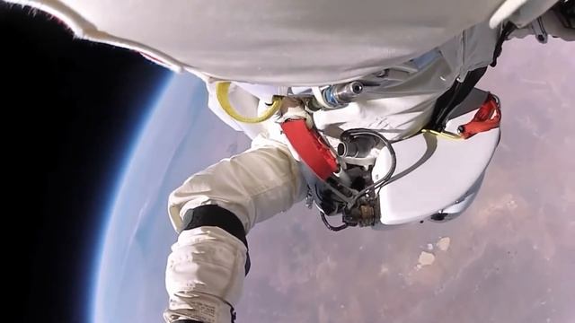 Прыжок с парашютом из космоса. Свободное падение со скоростью 1361,5км/ч (846m/h) смотреть онлайн