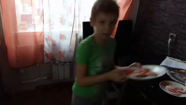 Готовим папе завтрак в его день рождения смотреть онлайн
