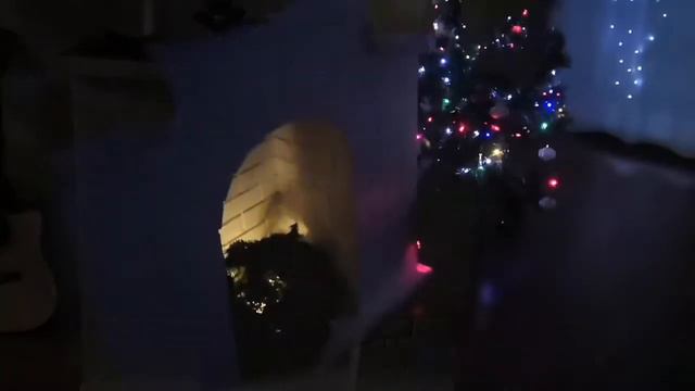 Сделали камин из подручных средств. Ещё в том году хотели, но задумку осуществили в этом)) смотреть онлайн