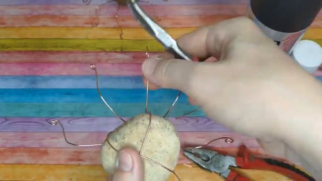 Классная идея поделки ДЛЯ САДА из КАМНЯ / Поделки из камня для украшения клумбы /Пауки из камня смотреть онлайн